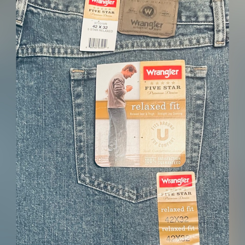 Wrangler mens 42 x 32 New Jeans